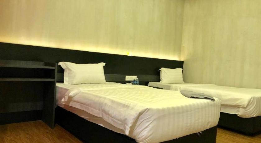 Monaco Boutique Sadong Jaya Hotel 2*